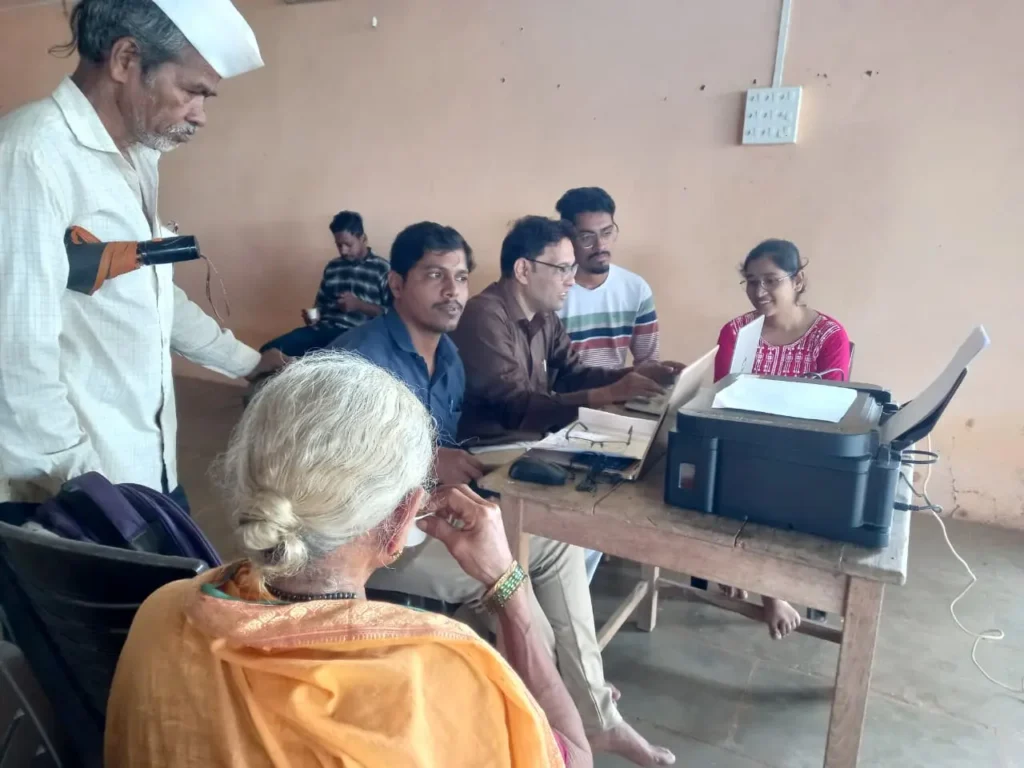 महसूल सप्ताह निमित्त कोरेगाव येथे शिबिर संपन्न
